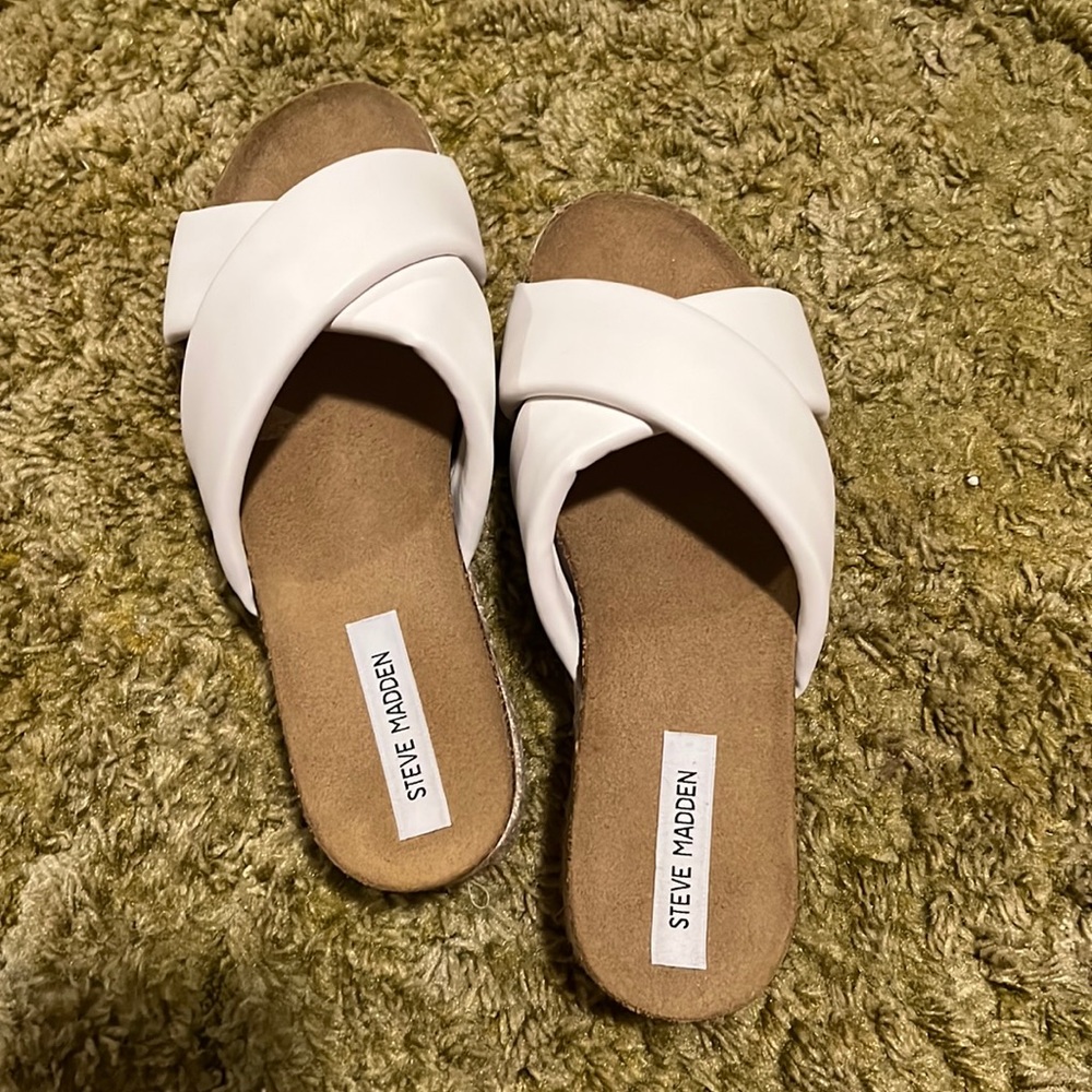 COPY - NWOT Steve Madden platform Sandals